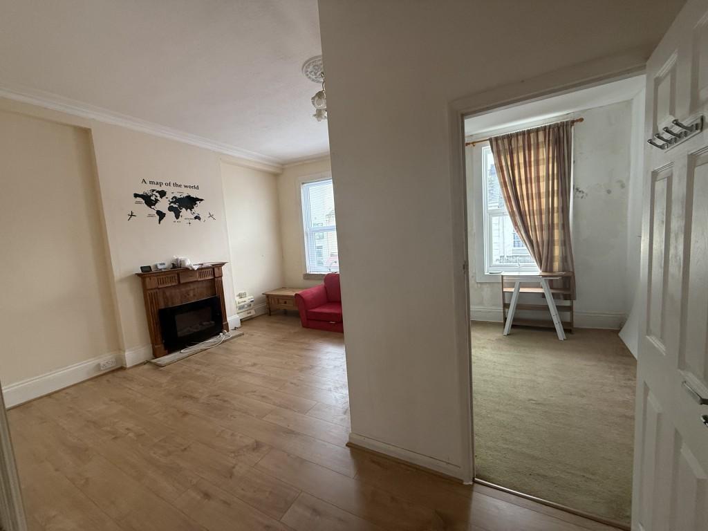 Flat-Living room with bedroom2/study off