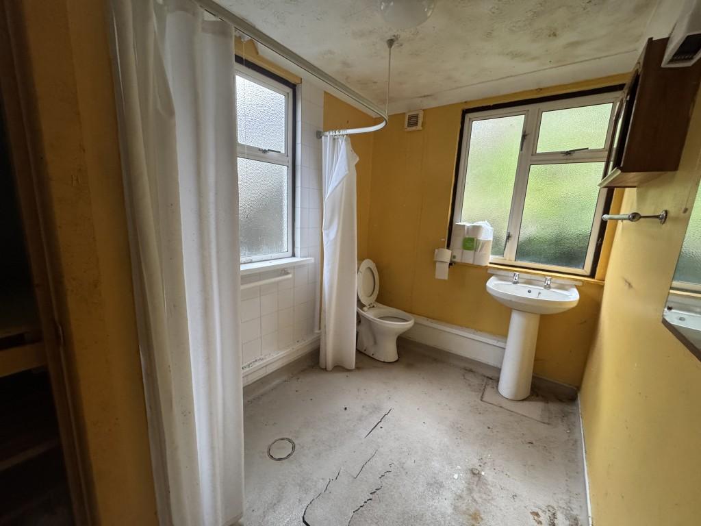 10- Shower room