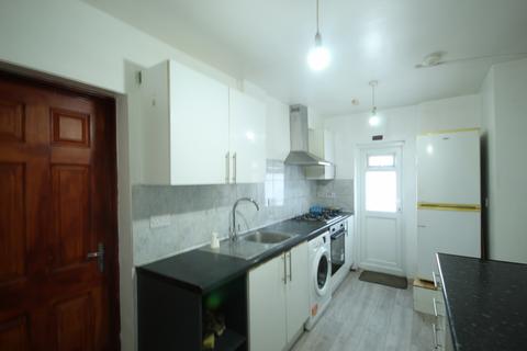 3 bedroom semi-detached house to rent, Highmead Crescent, Wembley, Middlesex, HA0