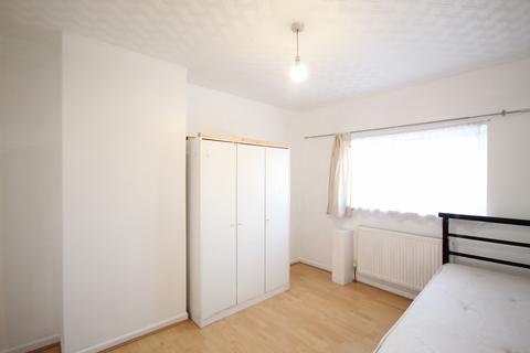 3 bedroom semi-detached house to rent, Highmead Crescent, Wembley, Middlesex, HA0
