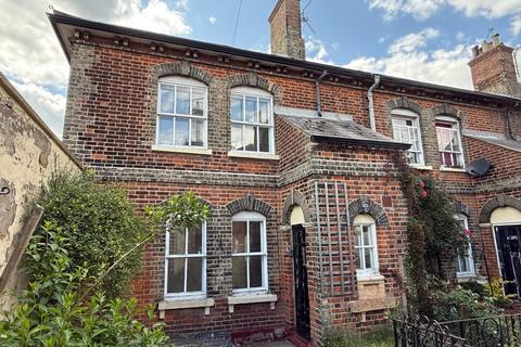 3 bedroom end of terrace house for sale, 5 Angel Gate, Harwich, Essex