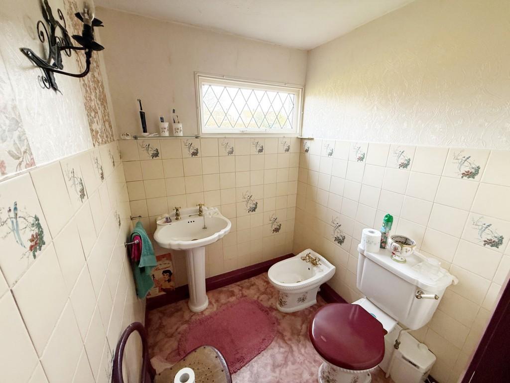En-suite facilities in Bedroom one