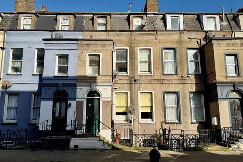 1 bedroom flat for sale, 11B High Street, Herne Bay, Kent
