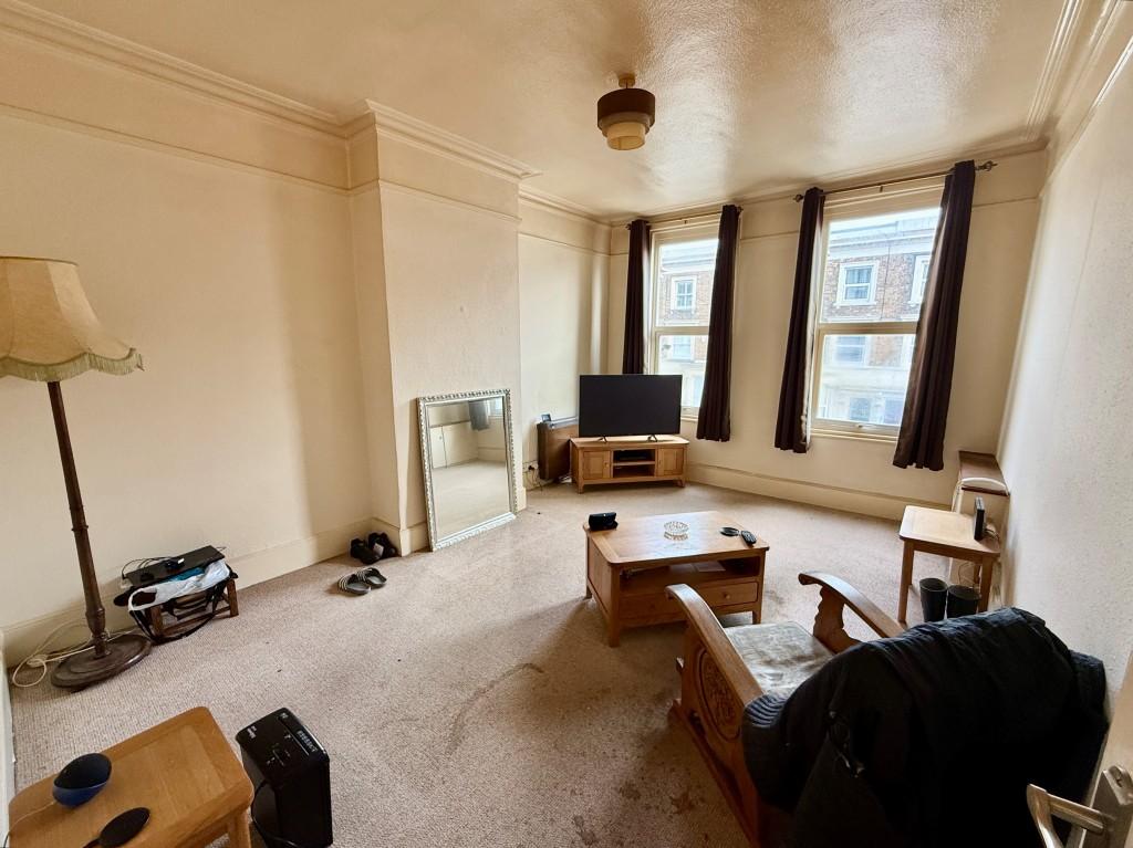 12 Grange Road - living room