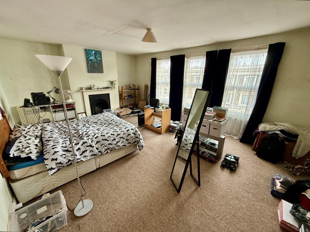 10 Grange Road - bedroom
