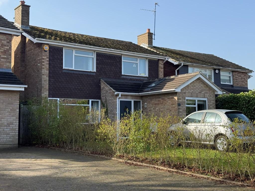 Front view of maisonette at Chiltern Way