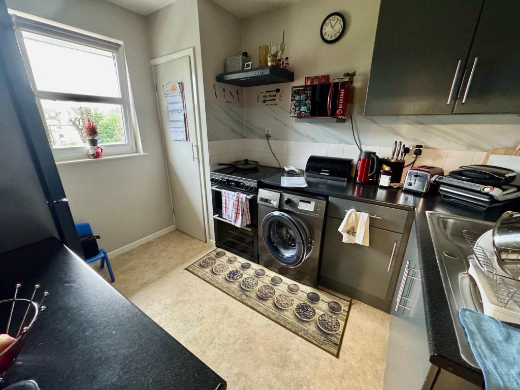 5 Stuart Court - Kitchen