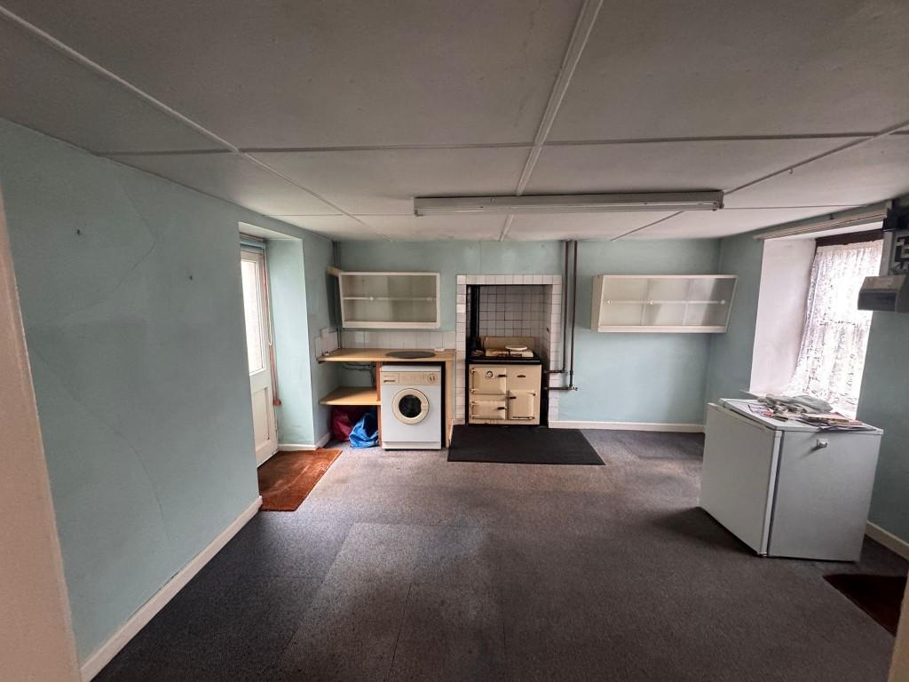 Kitchen dining room