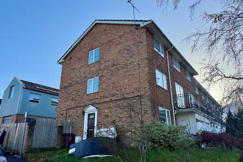 4 bedroom end of terrace house for sale, 74 Mill Road, Gillingham, Kent