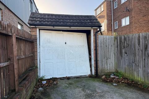 4 bedroom end of terrace house for sale, 74 Mill Road, Gillingham, Kent