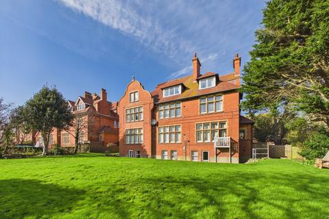Sandgate Road, Kent CT20