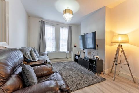 2 bedroom terraced house for sale, Midland Road, Rushden, NN10 9UJ