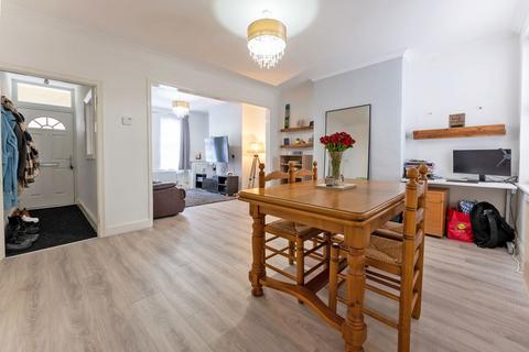 2 bedroom terraced house for sale, Midland Road, Rushden, NN10 9UJ