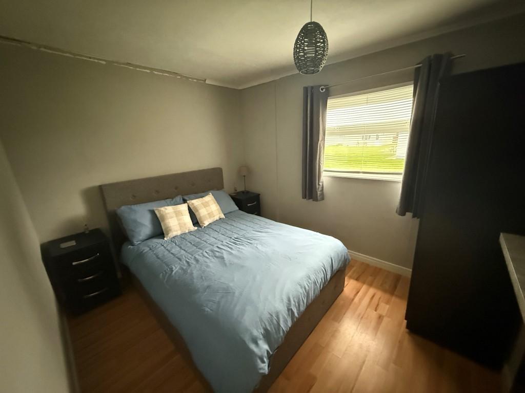 Bedroom with one double bed