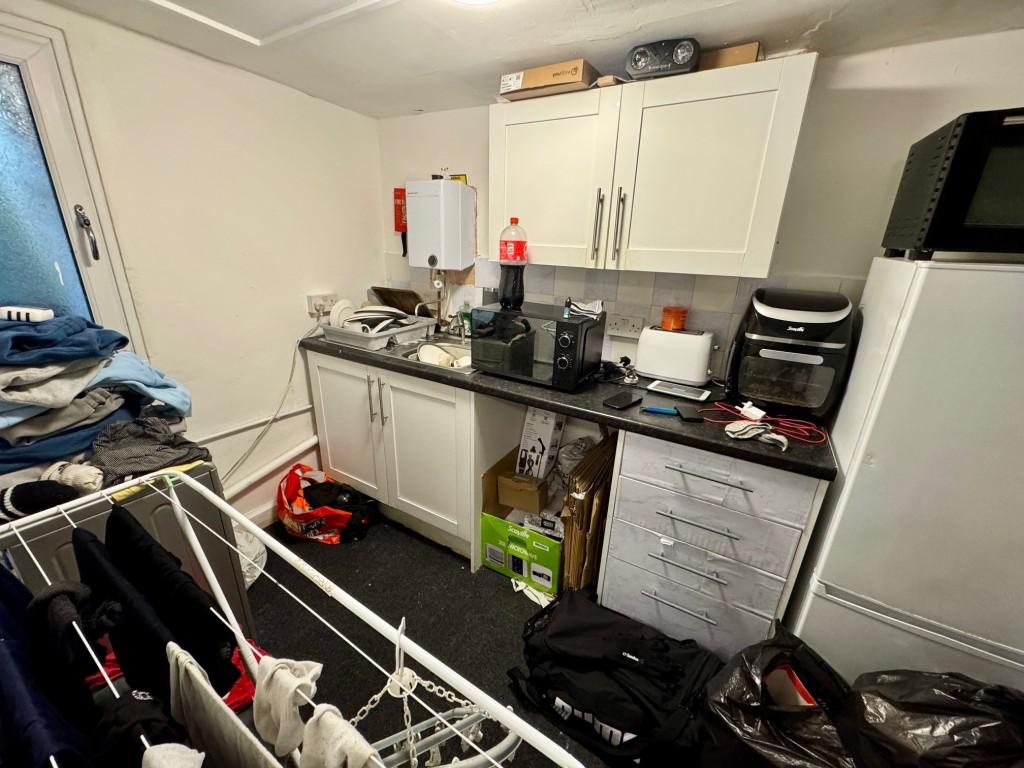 Basement flat - kitchen