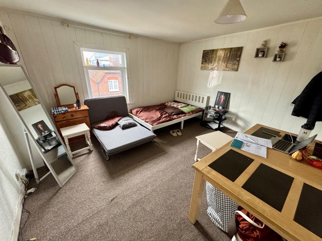 Second floor flat - bed sitting room