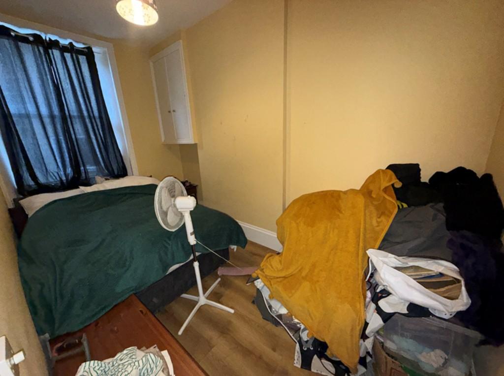 Flat 2 - Bathroom