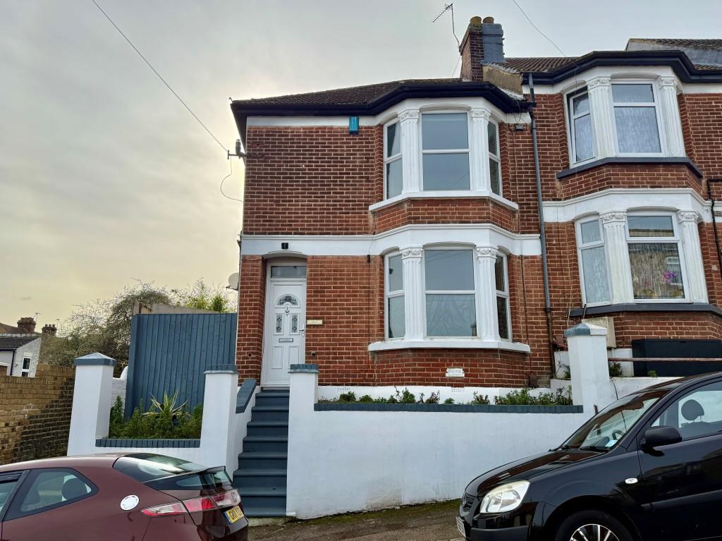 End-terrace bay fronted house