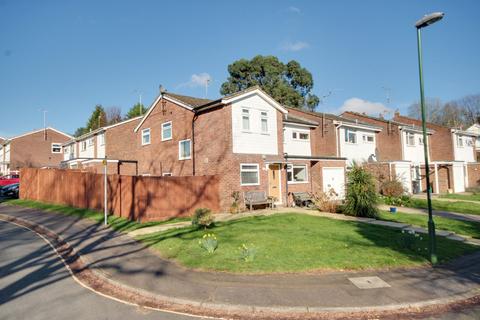 2 bedroom end of terrace house for sale, Barnmead, Haywards Heath, RH16