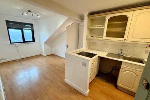 1 bedroom flat for sale, Flat 14, Troudau House, Chatham Hill, Chatham, Kent