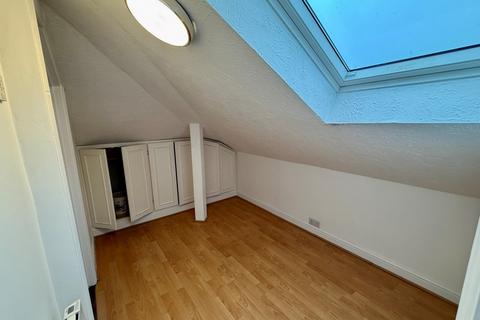 1 bedroom flat for sale, Flat 14, Troudau House, Chatham Hill, Chatham, Kent