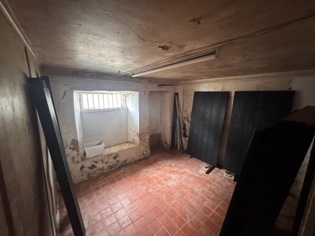Ground floor front left