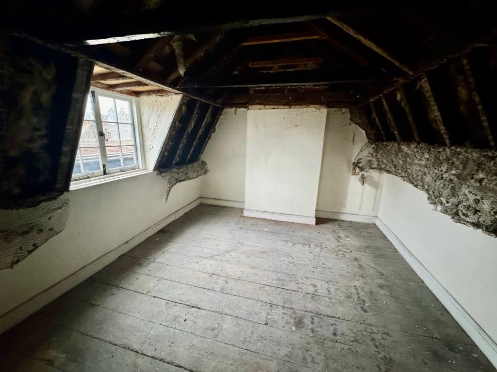 Top floor room 2