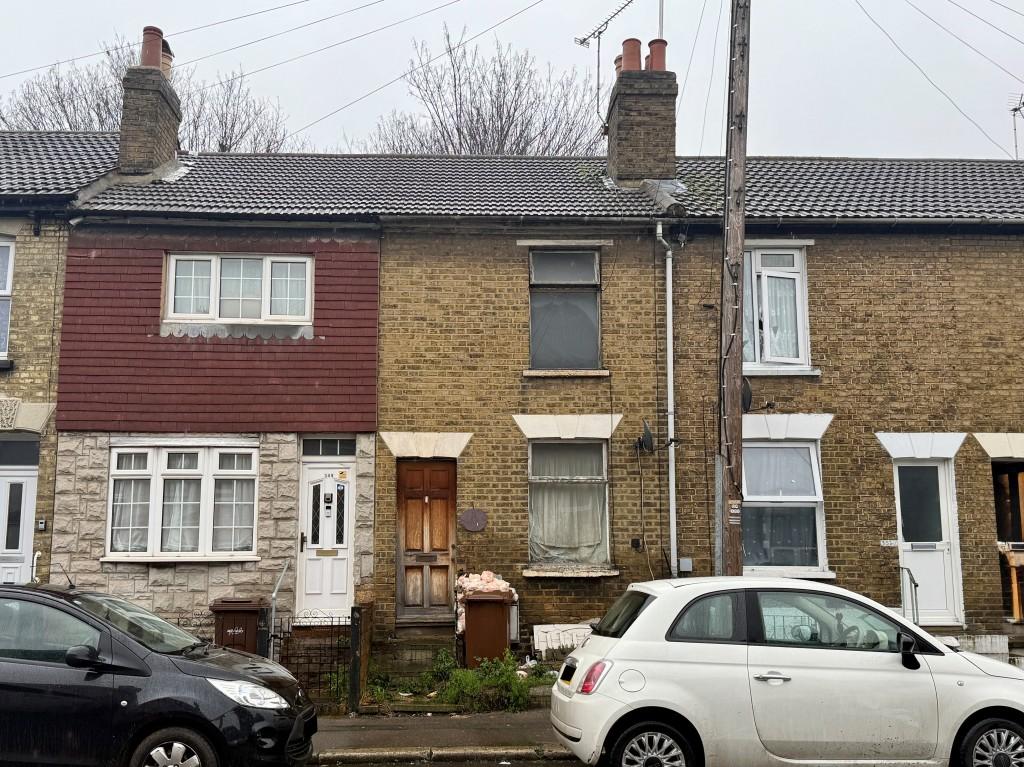 Mid-terrace house