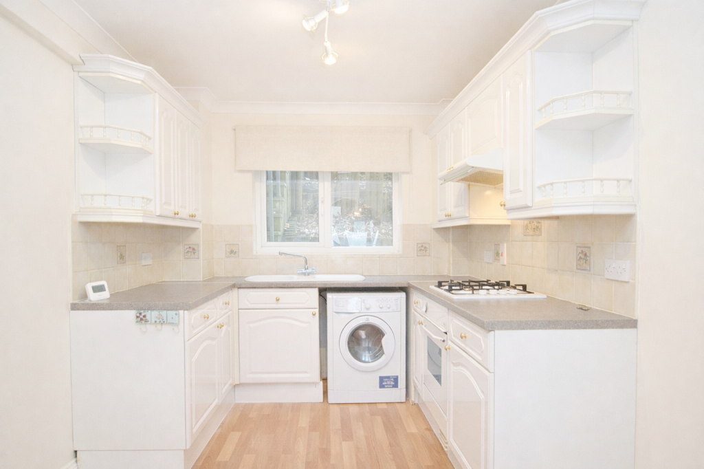 Fitted kitchen