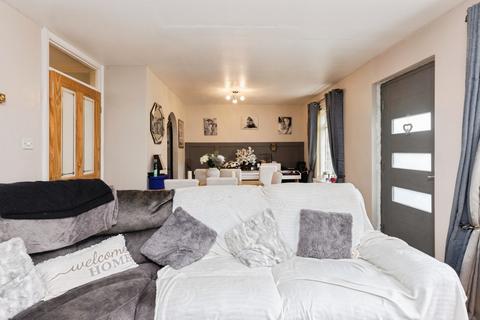 3 bedroom terraced house for sale, Winrose Close, Bradford, BD12