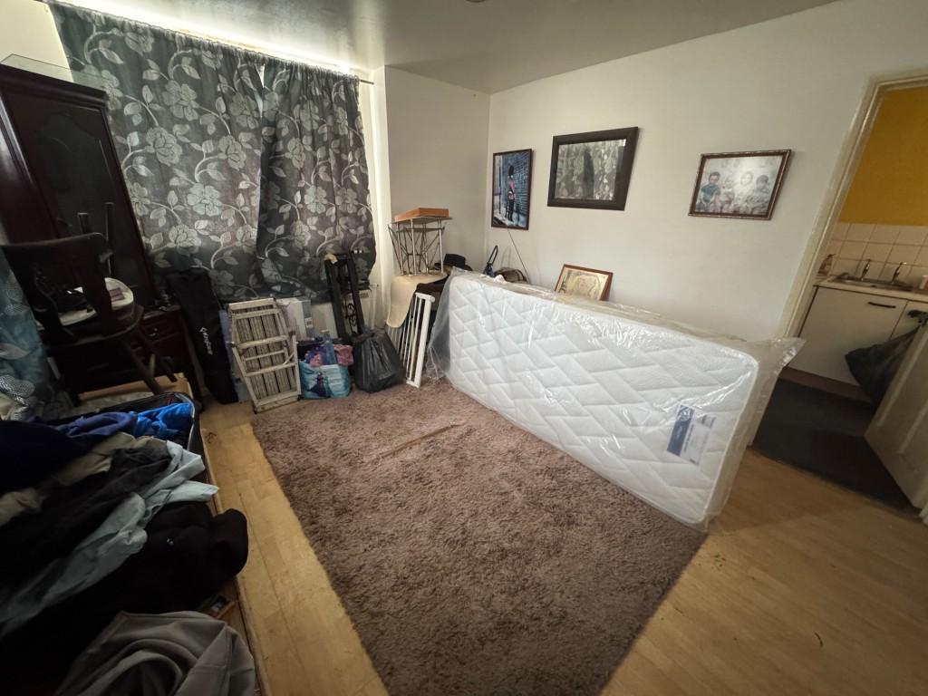 Ground floor flat - reception room