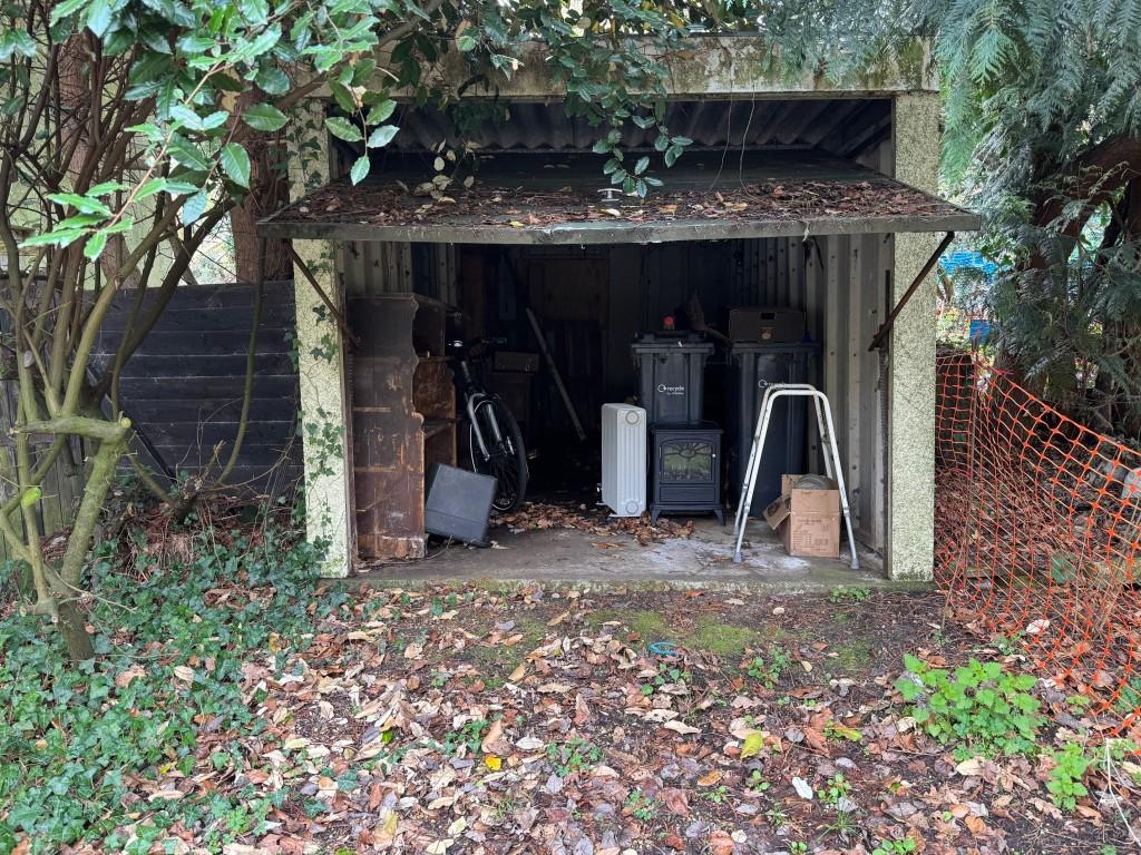External garage