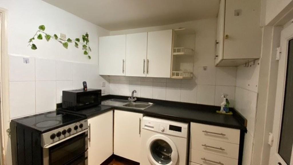 Lower Ground Flat - Kitchen