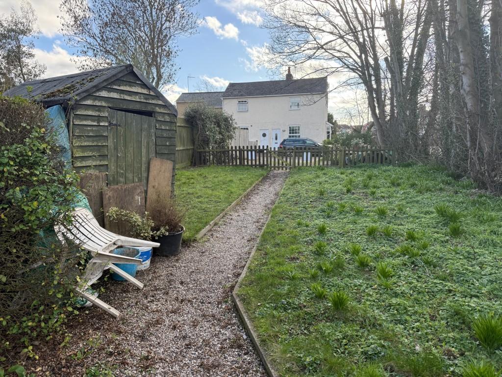 Garden to the rear of the house