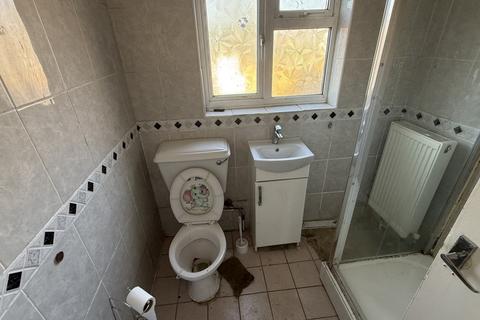 3 bedroom terraced house for sale, 58 Luton High Street, Chatham, Kent