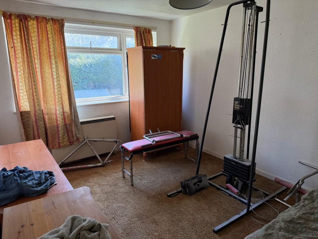Front of main bedroom with window