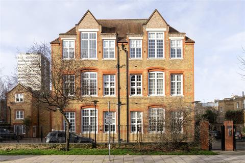 2 bedroom apartment to rent, Battersea Park Road, London, SW11