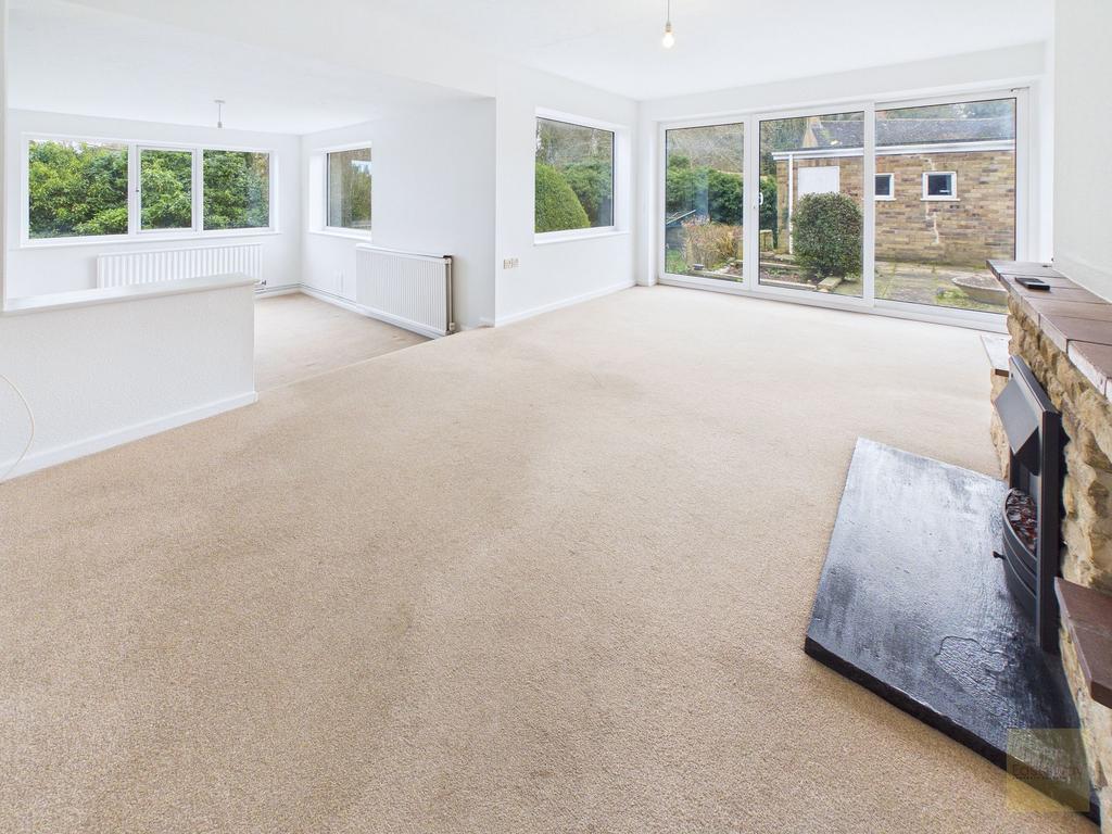 Living / Dining Area