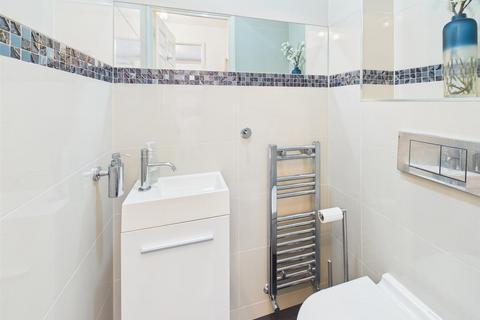 3 bedroom terraced house for sale, Columbia Avenue, Ruislip HA4