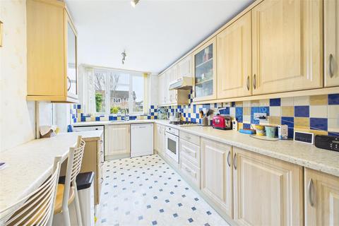 3 bedroom semi-detached house for sale, 1930's home located in the west end of Clevedon
