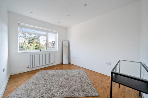 undefined, Boston Road, Hanwell, London, W7