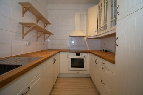 undefined, Lovely 2 bed Flat available now!
