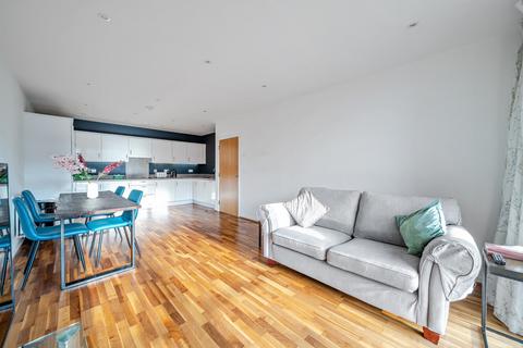 2 bedroom flat for sale, Boundaries Road, Balham, London, SW12