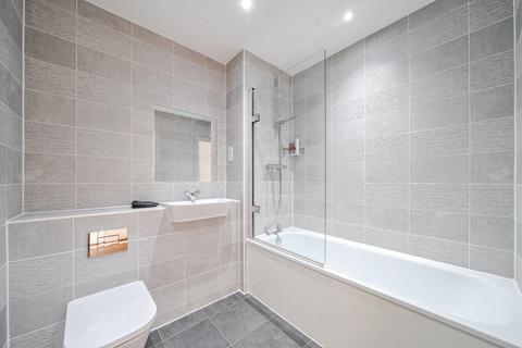 2 bedroom flat for sale, Boundaries Road, Balham, London, SW12