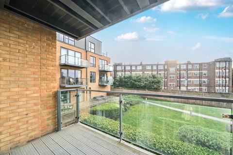 2 bedroom flat for sale, Boundaries Road, Balham, London, SW12