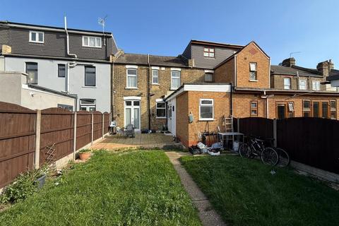 4 bedroom house for sale, Seven Kings Road, Seven Kings