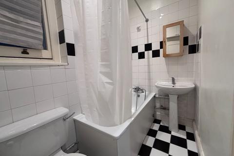 1 bedroom flat to rent, Kingwood Road, London, SW6