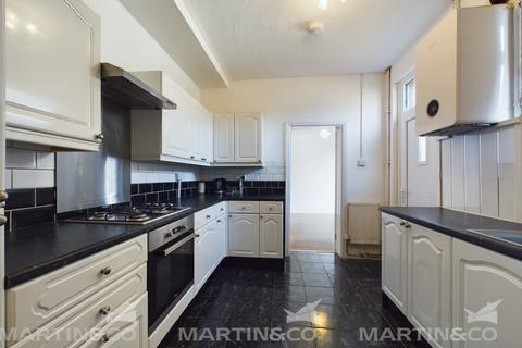 3 bedroom end of terrace house for sale, Watch House Lane, Bentley