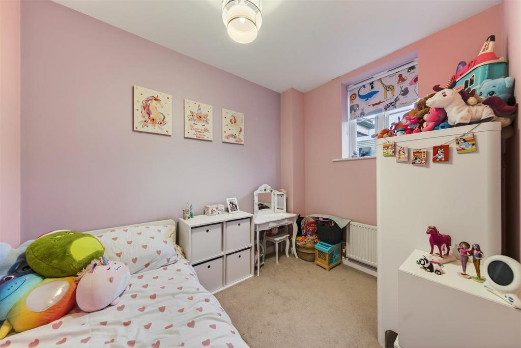 81 St Crispin Dr Web22.jpg