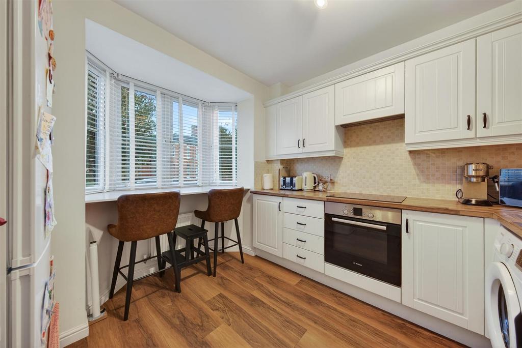 81 St Crispin Dr Web12.jpg